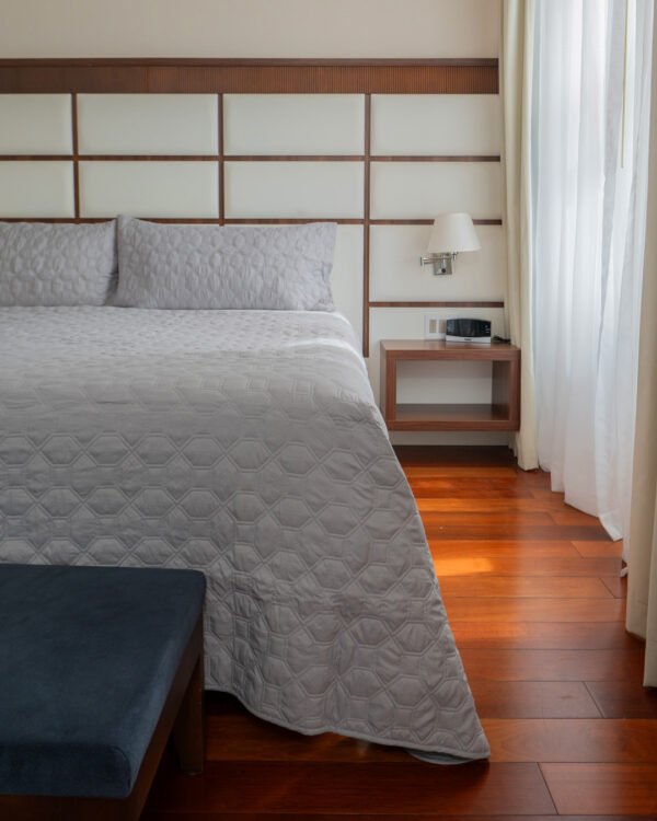 Sobrecama Hotelero